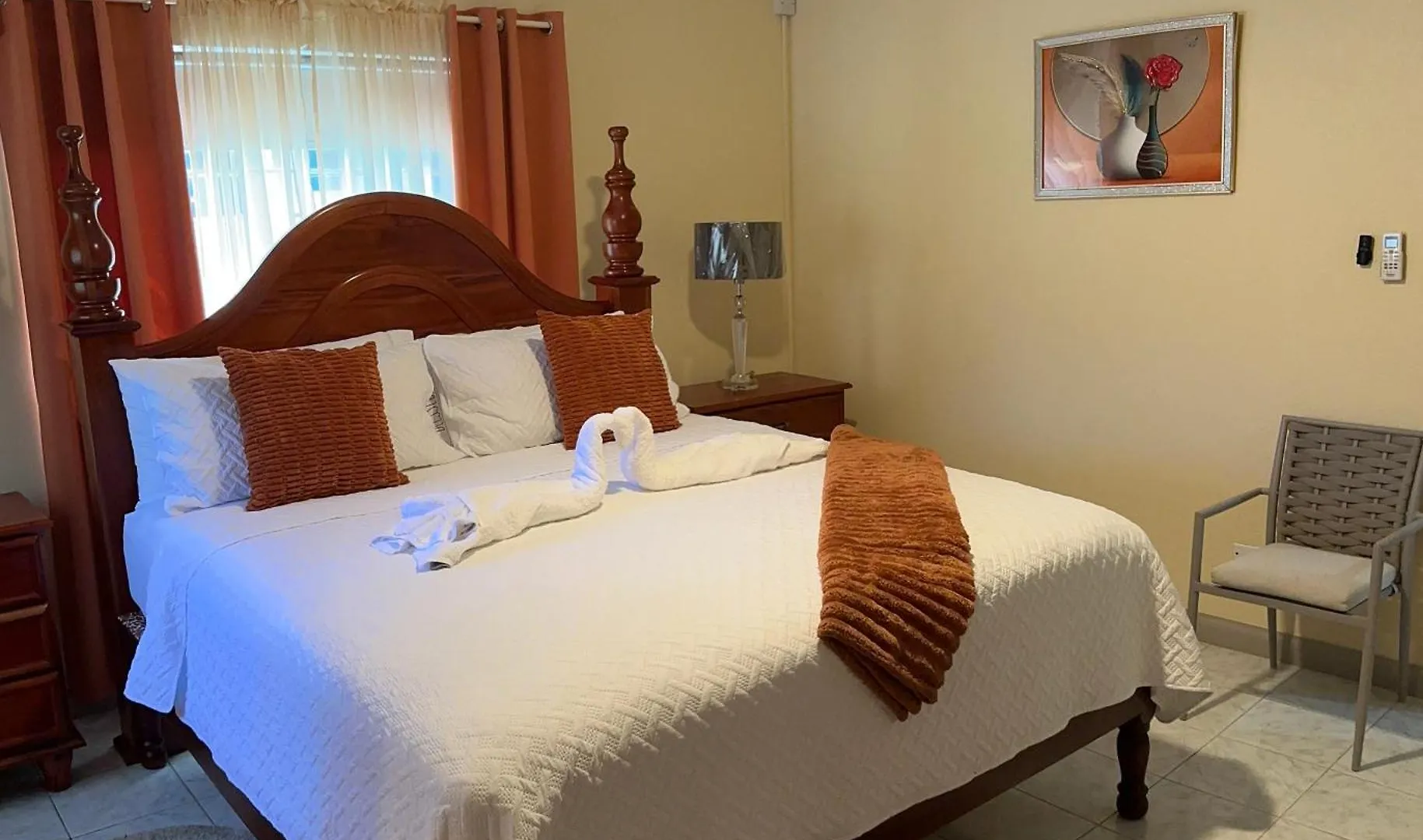 Evelyn Villa Tower Isle Jamaica